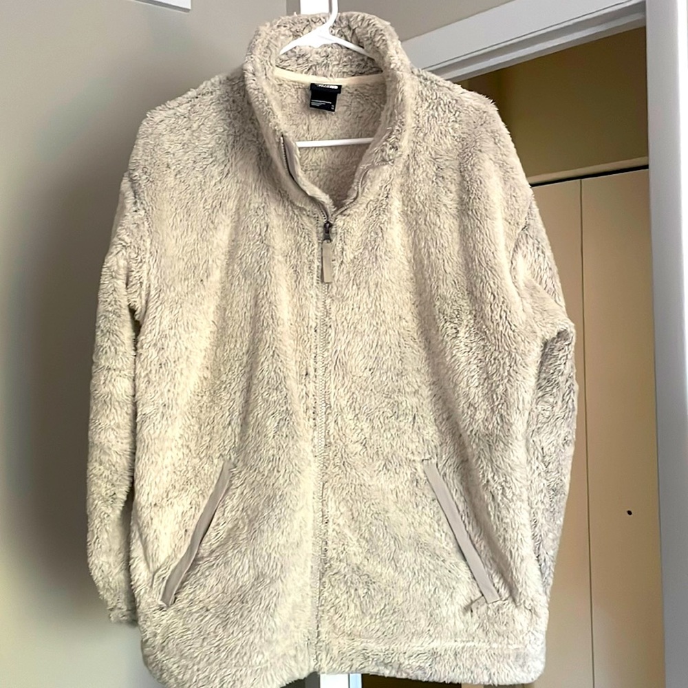 The North Face Women's Jacket Furry Fleece 2.0 Long Sleeve Full Zip Jacket XL